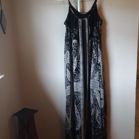 Express Dresses & Skirts - HOLD FOR @lillz771  EXPRESS BLACK MAXI DRESS S/P